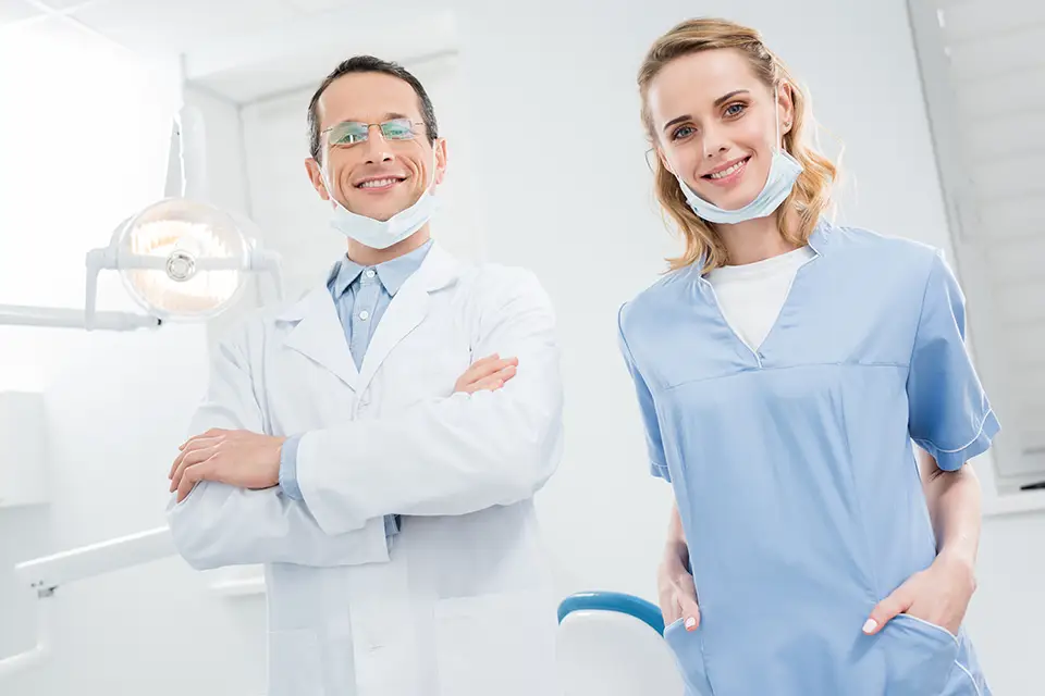 Cosmetic Dentist vs General Dentist: A Patient's Guide